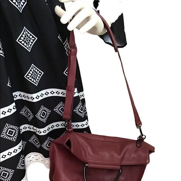 Kooba Bordeaux oh so soft patina leather & Sharrif secretarial wallet. - Picture 5 of 11